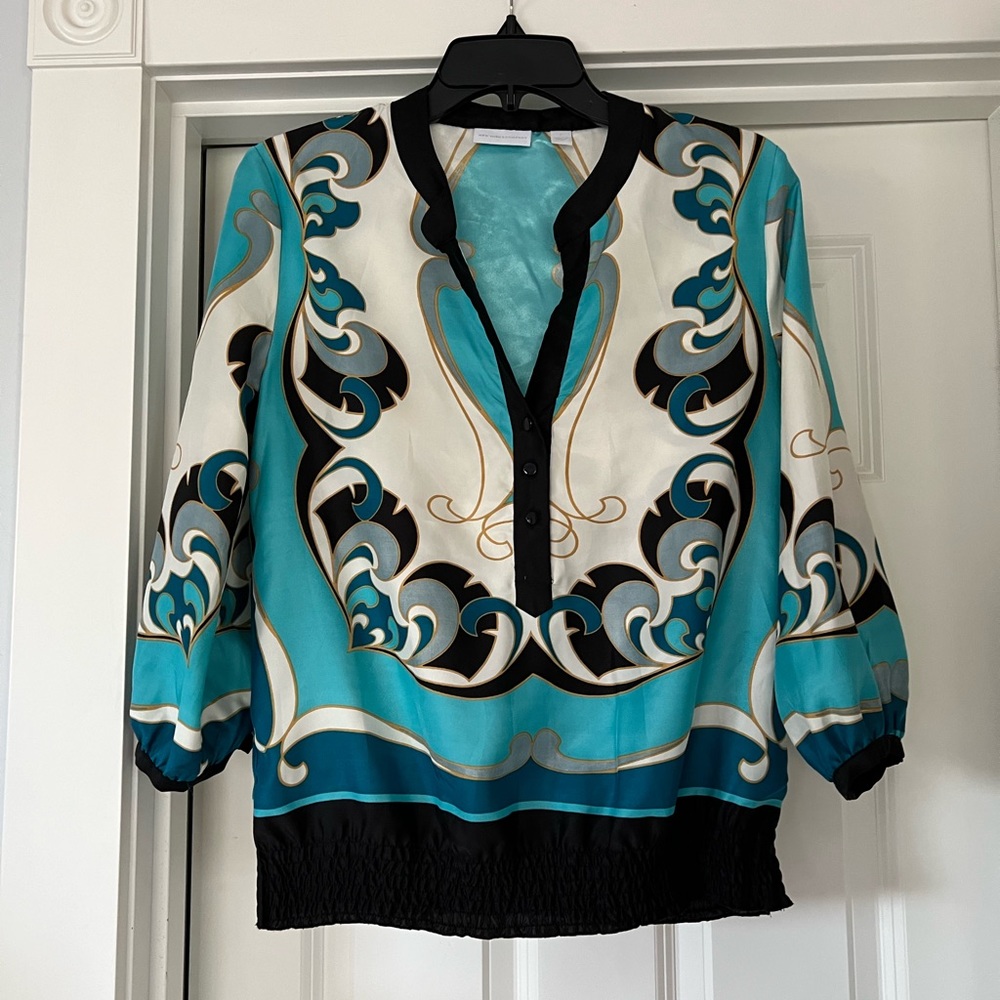New York & Company 3/4 Sleeve Scroll Top, Size Small